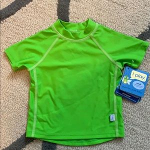 NWT - i Play Short sleeve rashguard - Size: 3-6m